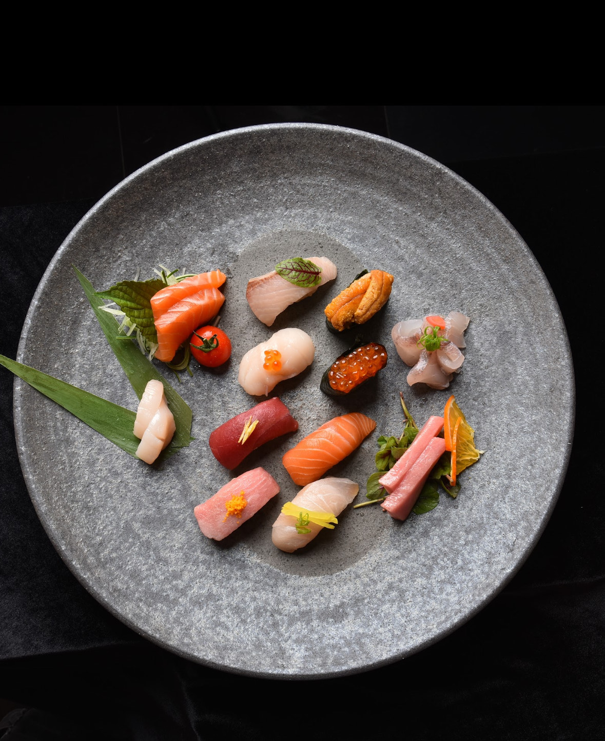 SUSHI & HANDROLL FUJIYAMA